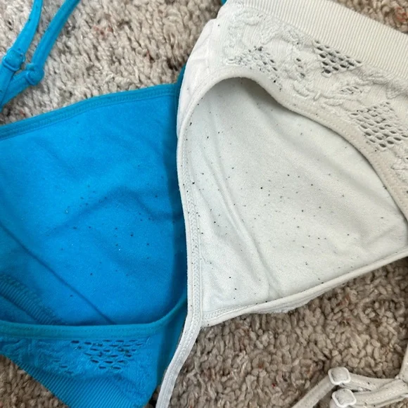 GIRLS training sport bra size Large ? Set of 2 white and blue - Picture 7 of 7